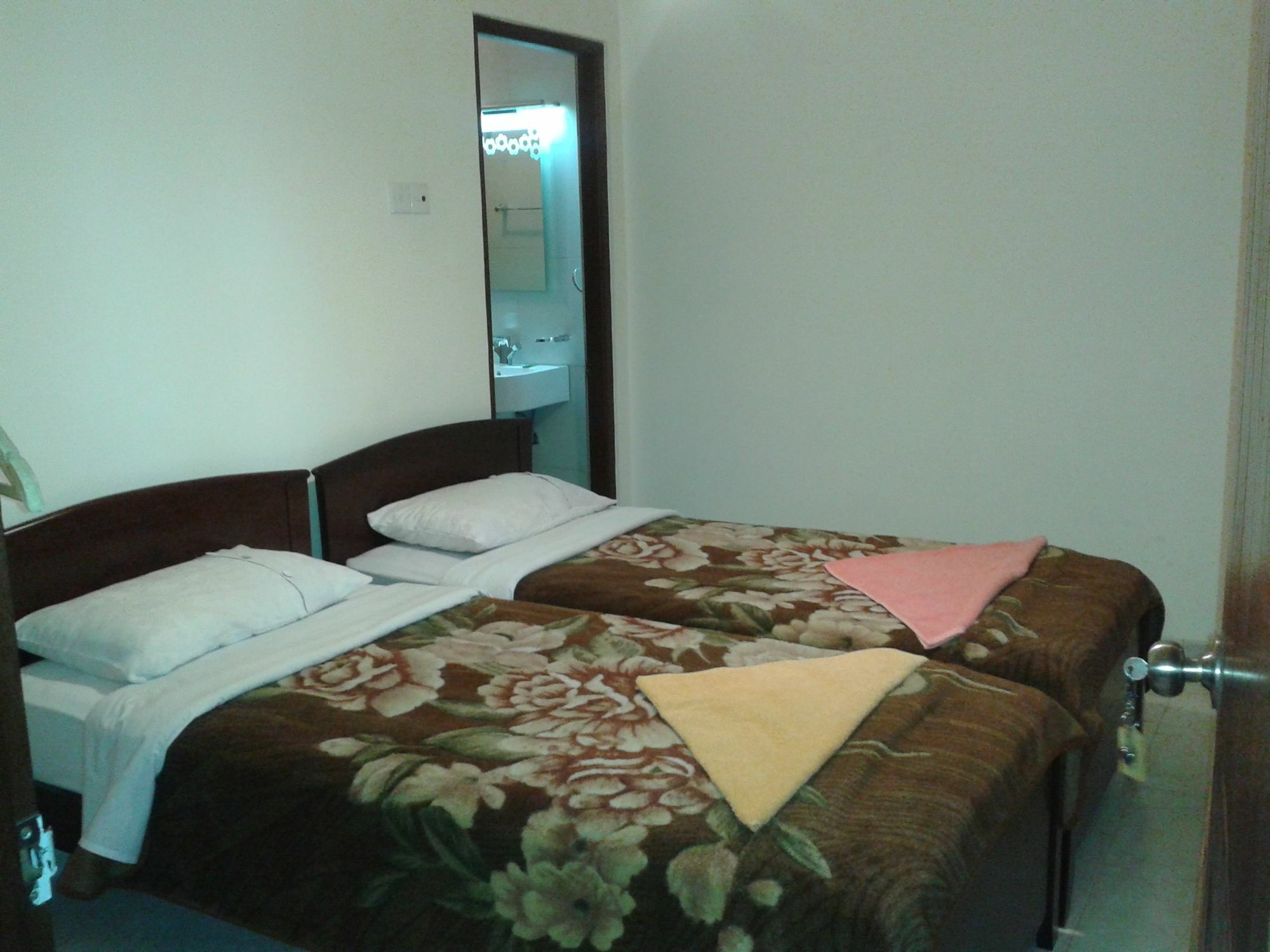 New Tour Inn Nuwara Eliya Bagian luar foto